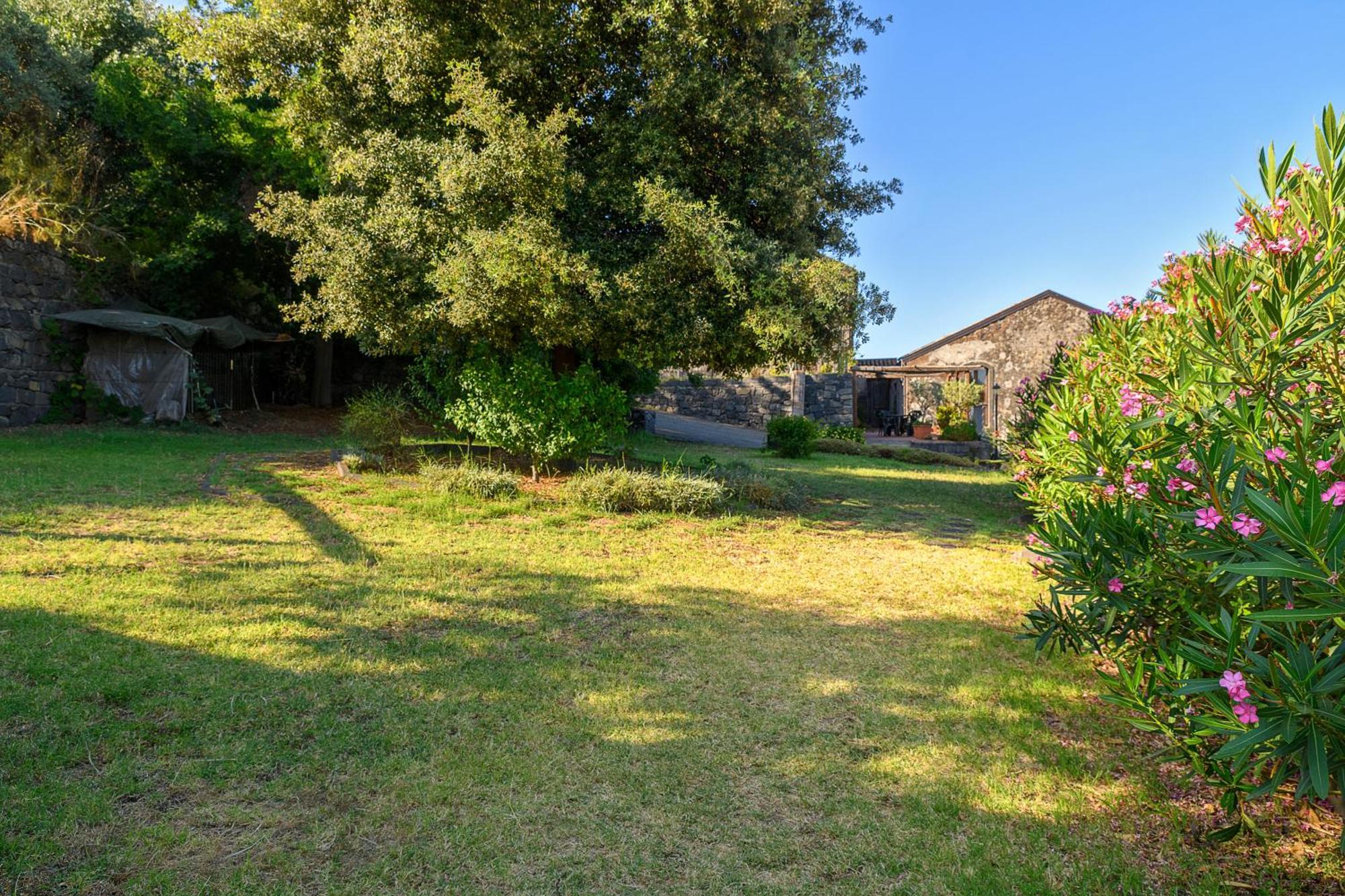 La Pietra Antica O' Munti Villa Mascali Exterior photo