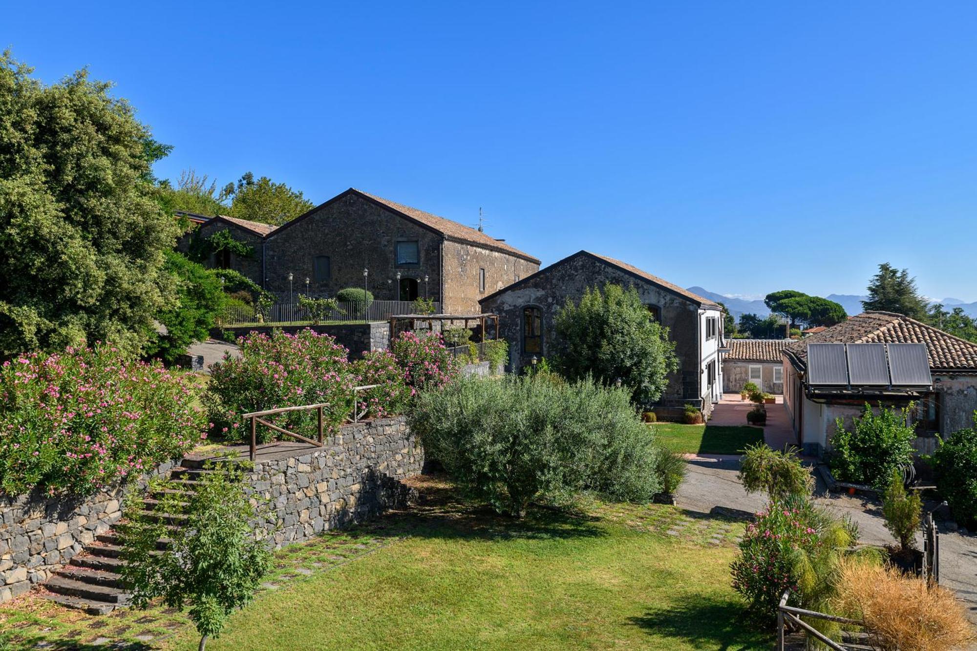 La Pietra Antica O' Munti Villa Mascali Exterior photo