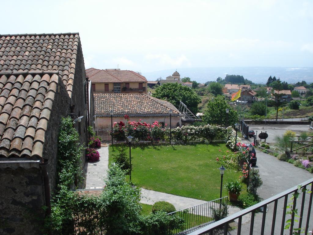 La Pietra Antica O' Munti Villa Mascali Exterior photo