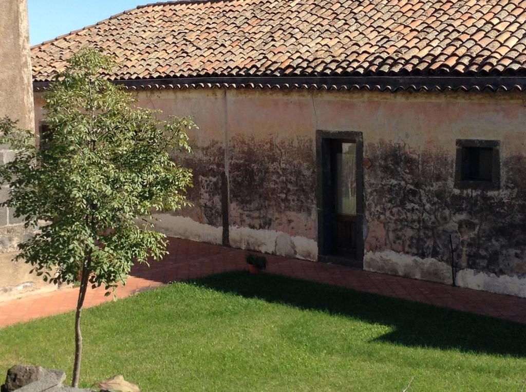 La Pietra Antica O' Munti Villa Mascali Exterior photo