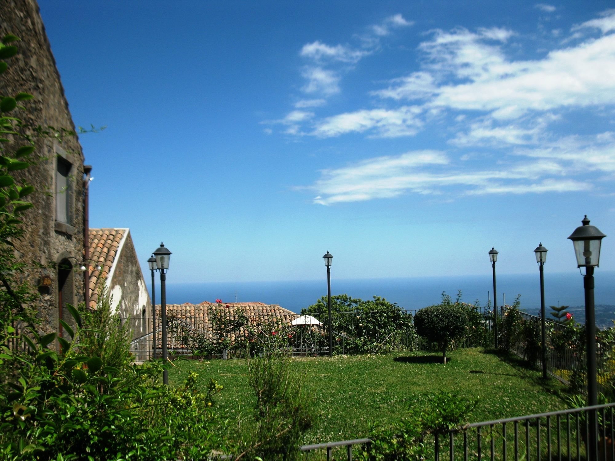 La Pietra Antica O' Munti Villa Mascali Exterior photo